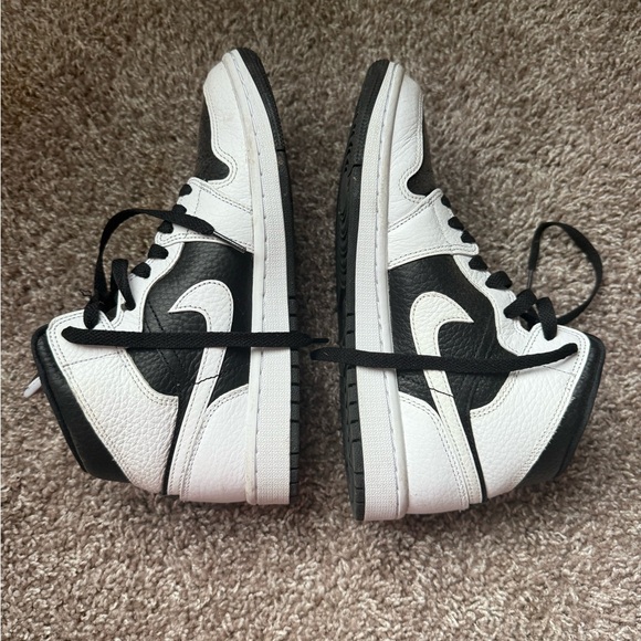 Jordan sneakers - Picture 4 of 9